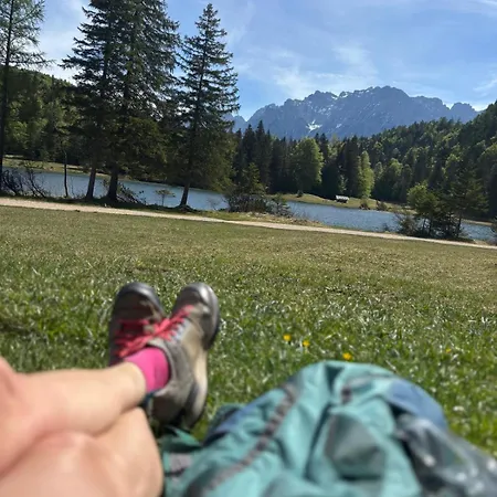 Wettersteinblick Mit Sauna Und Pool Apartament