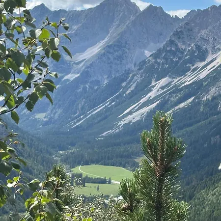 Wettersteinblick Mit Sauna Und Pool